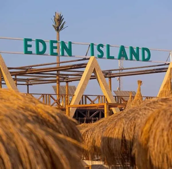 Eden Island Day — view 3
